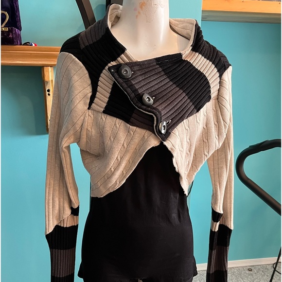 Sweater shrug - Picture 1 of 6